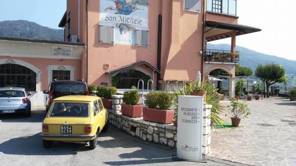 Ristorante Albergo San Michele Ome Exterior foto